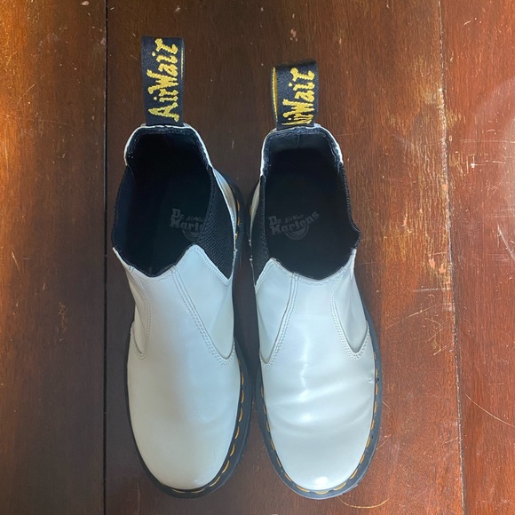 Dr. Martens 2976 Smooth Leather Platform Chelsea Boot - Picture 6 of 10